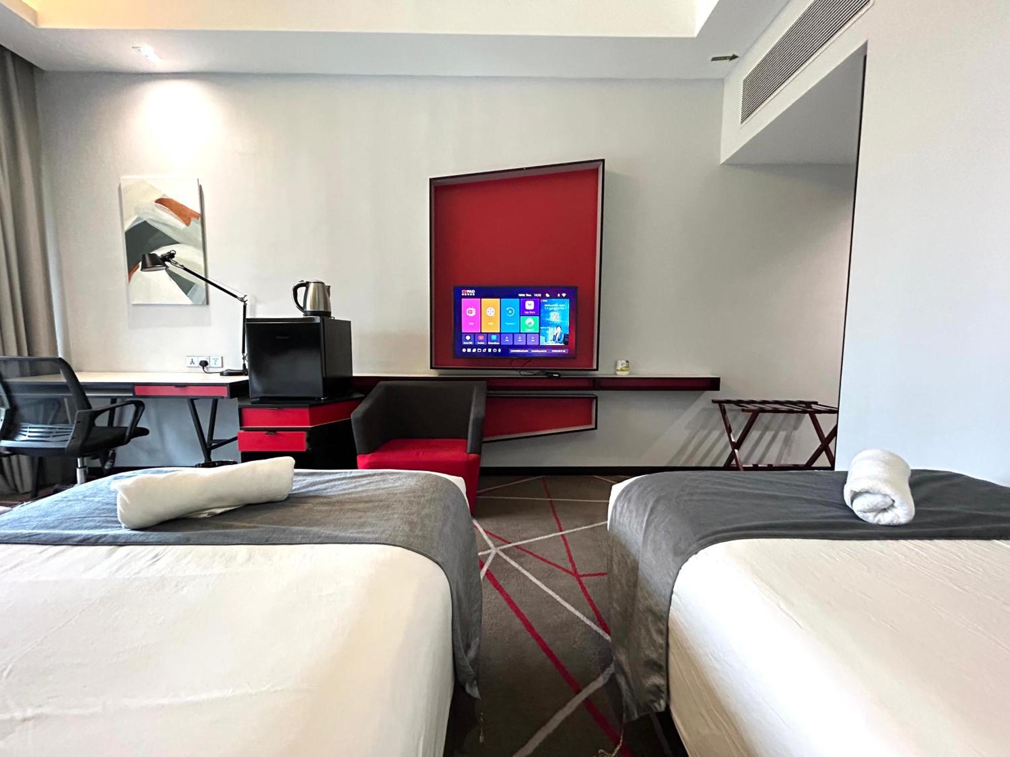 #23 Kl Towel View Twin Bed Suites @ Infinity Pool Kuala Lumpur Exteriör bild
